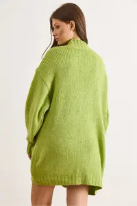 Olalook Women's Pistachio Green Pocketed Soft Textured Knitwear Cardigan - Image 3