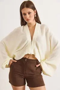 Olalook Women's Ecru Zippered Bat Loose Fit Cardigan