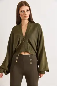Olalook Women's Green Zippered Bat Loose Fit Cardigan - Image 3