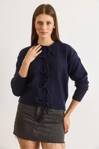 Olalook Women's Navy Blue Lace Detailed Soft Textured Knitwear Cardigan - Image 4