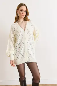 Olalook Women's White Embroidery Detailed Long Knitwear Cardigan - Image 4