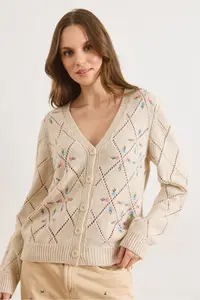 Olalook Women Stone Embroidered Short Knitwear Cardigan - Image 3