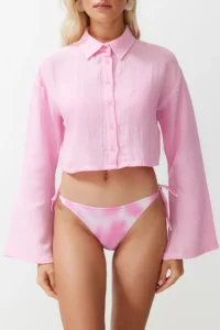 TRENDYOLMİLLA Pink Weaving 100% Cotton Beach Crop Shirt - Image 4