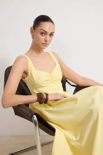 TRENDYOLMİLLA Light Yellow Gipelli Midi Poplin Weaving Dress