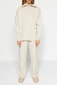 TRENDYOLMİLLA Stone Wide Pattern Zippered Knitwear Top and Bottom Set - Image 4