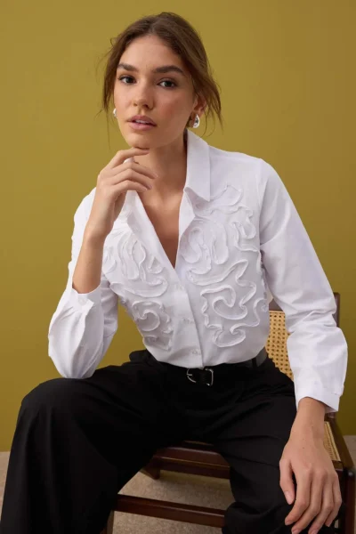 TRENDYOLMİLLA White textured Oversized Weaving Shirt