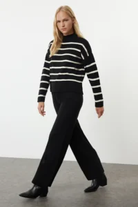 TRENDYOLMİLLA Black Striped Knitwear Pantolonlu Top and Bottom Set - Image 2