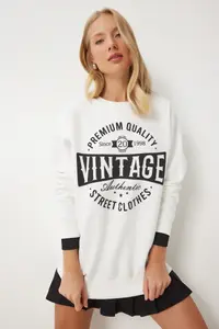 Happiness İstanbul Women's Ecru Printed Oversized Rose Gold Knitted Sweatshirt - Image 2