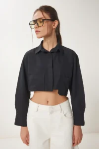 Happiness İstanbul Women Black Pocket Detail Crop Weaving Shirt - Image 2