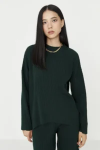 TRENDYOLMİLLA Emerald Green Wide Pattern Basic Corduroy Knitwear Top and Bottom Set - Image 3