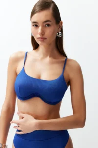 TRENDYOLMİLLA Saks Blue balconette Covered Bikini Top - Image 3