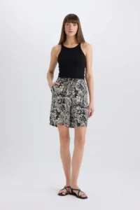 DeFacto High Waist Patterned Wide Leg Viscose Shorts - Image 3