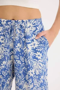 DeFacto High Waist Patterned Wide Leg Viscose Shorts - Image 5