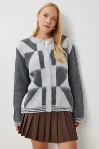 Lovelyİstanbul Patterned Soft Textured Knitwear Cardigan   GRAY - Image 3