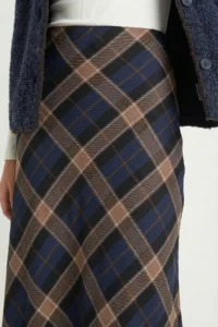 Lovelyİstanbul Patterned Satin Finish Midi Skirt  DARK BLUE MINK - Image 6