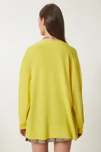 Lovelyİstanbul V-neck Seasonal Knitwear Cardigan Yellow - Image 5