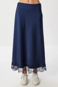 Lovelyİstanbul Lace Detailed Satin Midi Skirt  Navy Blue - Image 4