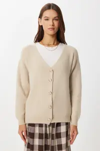 Lovelyİstanbul Soft textured buttoned Knitwear Cardigan  Beige - Image 3