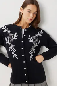 Lovelyİstanbul Beaded Buttoned Knitwear Cardigan  Black
