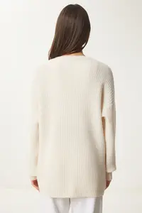 Lovelyİstanbul Floral Embroidered textured Knitwear Cardigan Cream - Image 5