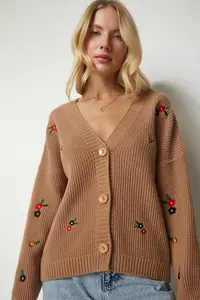 Lovelyİstanbul Floral Embroidered buttoned Knitwear Cardigan Biscuit - Image 3