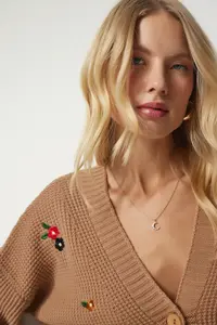 Lovelyİstanbul Floral Embroidered buttoned Knitwear Cardigan Biscuit - Image 4