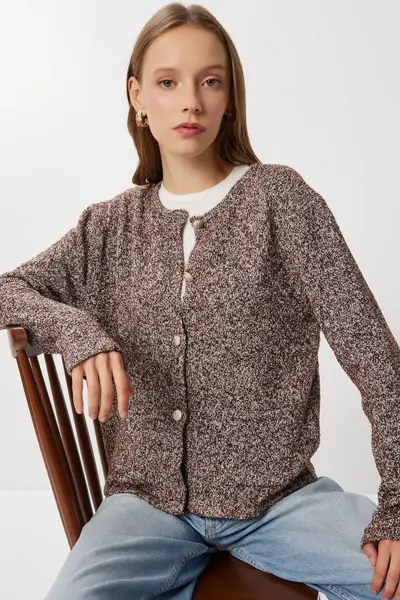 LKI0048-BROWN_1