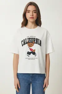 Lovelyİstanbul Teddy Bear Crest Printed Oversize Knitted T-shirt  ECRU - Image 3
