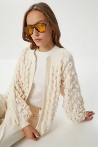Lovelyİstanbul Balloon Kollu Cellular Knitwear Cardigan  Cream - Image 2