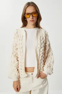 Lovelyİstanbul Balloon Kollu Cellular Knitwear Cardigan  Cream - Image 3