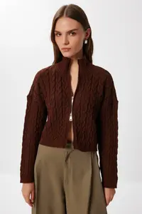 Lovelyİstanbul Braided Zippered Knitwear Cardigan  BROWN - Image 2