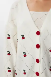 Lovelyİstanbul Cherry Embroidered Blouse Cardigan Knitwear Set  Ecru - Image 3