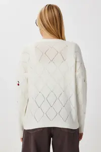 Lovelyİstanbul Cherry Embroidered Blouse Cardigan Knitwear Set  Ecru - Image 7