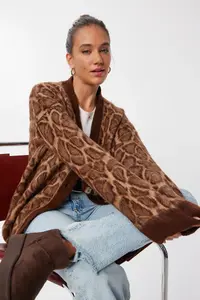 Lovelyİstanbul Leopard Patterned Soft Oversize Knitwear Cardigan  BROWN