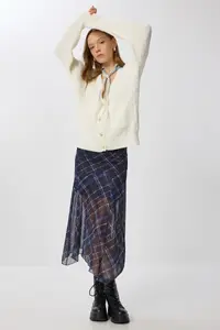 Lovelyİstanbul Hair Braided buttoned Knitwear Cardigan  Ecru - Image 2