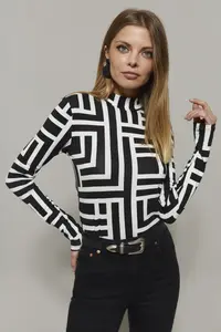 Cool & Sexy Women's Black-White Half Fisherman Patterned Blouse - Image 4