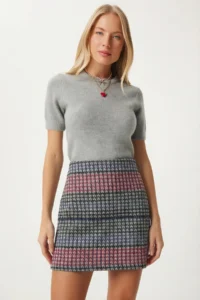 Lovelyİstanbul Patterned Mini Tweed Skirt  Black Pink - Image 3