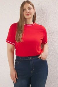 Trendyol Curve Red Crew Neck Biye Detailed Basic Plus Size T-Shirt
