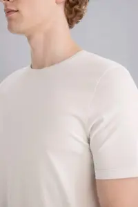 DeFacto Slim Fit Narrow Cut Crew Neck Modal Blended Cotton Basic Plain Short Sleeve T-Shirt - Image 5