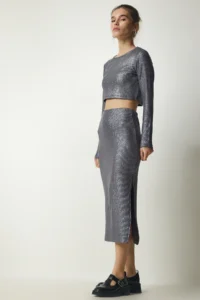 Happiness İstanbul Women Gray Sparkly Ribbed Crop Skirt Set