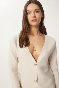 Happiness İstanbul Women Beige V-neck Chic buttoned Knitwear Cardigan - Image 4