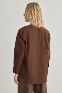 TRENDYOLMİLLA Brown Regular Normal Pattern Weaving Shirt - Image 5