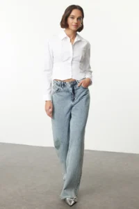 TRENDYOLMİLLA White Bele Oturan Fitted Pattern Weaving Shirt - Image 2