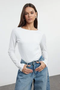 TRENDYOLMİLLA Black-Ecru 2 Sets Package Boat Neck Fitted/Body-Sitting Knitting Blouse - Image 2