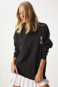 Happiness İstanbul Women's Black Embroidered Coat of Arms Oversized Sweatshirt - Image 4