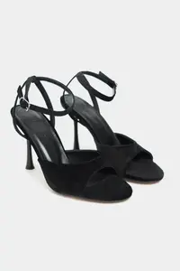 Nisantasi Shoes Charms Black Velvet Bilek Belt Detailed Women Thin Heels Shoes - Image 6