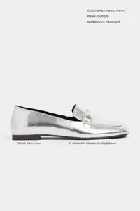 Nisantasi Shoes Rory Silver Patterned Hair Clip Detailed Flat Sole Women Loafer Shoes - Image 2