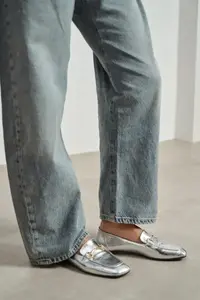 Nisantasi Shoes Rory Silver Patterned Hair Clip Detailed Flat Sole Women Loafer Shoes - Image 7
