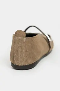Nisantasi Shoes Mera ROME Beige  Suede Hair Clip Detailed GENUINE Leather Hair Clip Detailed Flat Sole Women Flats - Image 4