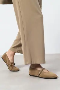 Nisantasi Shoes Mera ROME Beige  Suede Hair Clip Detailed GENUINE Leather Hair Clip Detailed Flat Sole Women Flats - Image 6